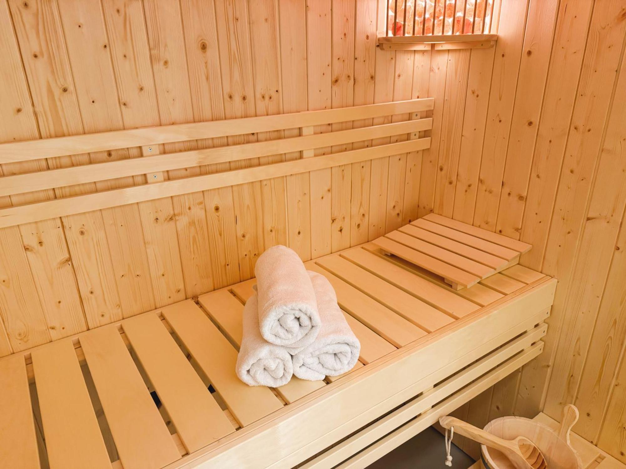 Coco Romantic In Central Antwerp - Sauna Exterior photo